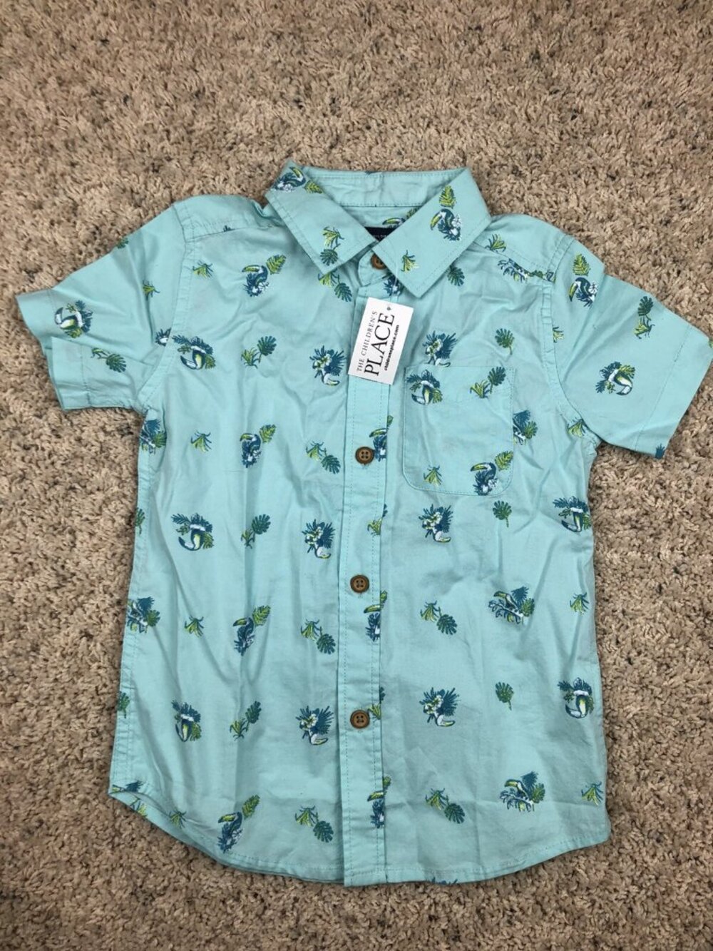 The Children’s Place Boys Size 4T (fits 4/5) Blue Aqua Button Up Shirt Parrots